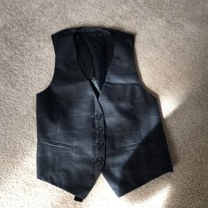 Theory vest